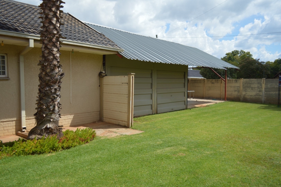 4 Bedroom Property for Sale in Stilfontein Ext 4 North West